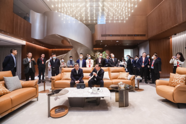 迈向空间智能华为方舟壹号吹响时代“集J9九游会 九游会J9结号”(图8)