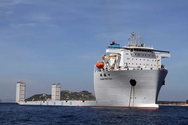 “大国重器”再添新成员国内首艘智能半潜船在广州J9九游会 九游会J9交付(图11)