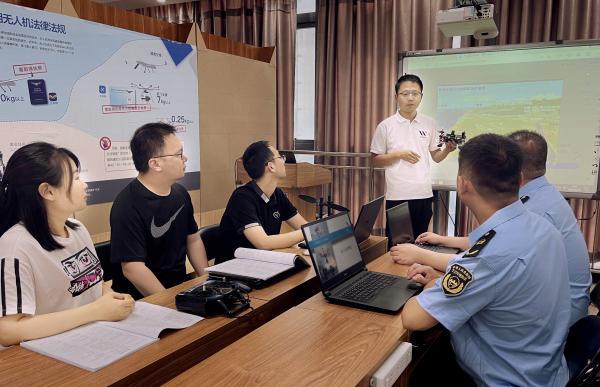 九游会J9 J9九游会智慧环保“千里眼”——无人机助力新郑基层环境监理打造环保新“尖兵”(图3)