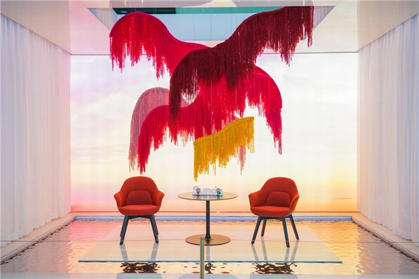 广州家具展上圣奥科技智能环保方案带来J9九游会 九游会J9办公商用新体验(图4)