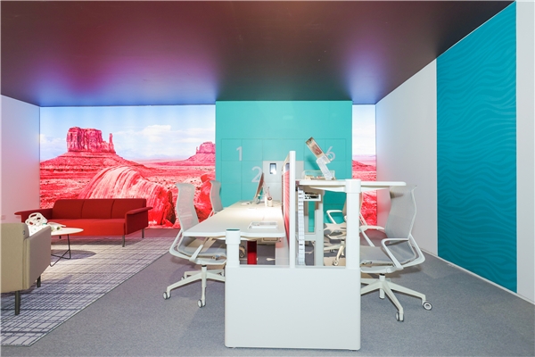 广州家具展上圣奥科技智能环保方案带来J9九游会 九游会J9办公商用新体验(图2)