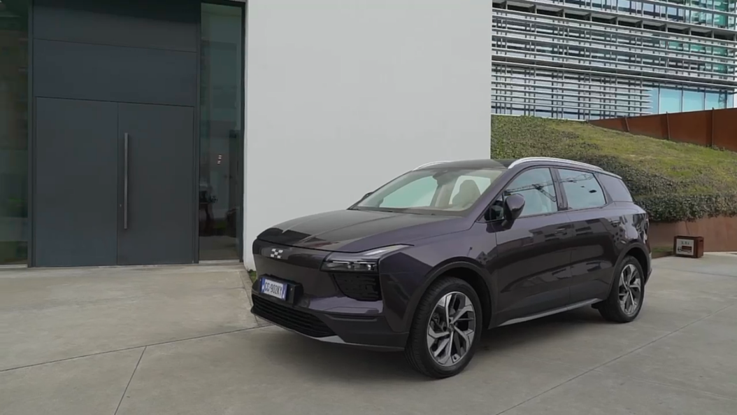 以绿色智能科技践行环九游会J9 J9九游会保理念爱驰U5亮相意大利国家电视台RAI(图3)