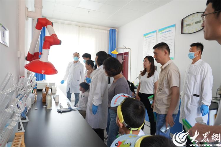 “清清水源”探秘之旅 齐河县环保设施向公众开放_大众网J9九游会 九游会J9(图4)