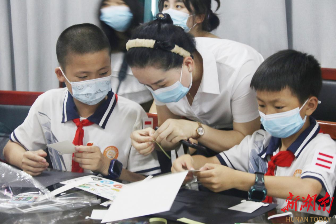 九游会J9 J9九游会郴州生态环境局环保设施公众开放日：让公众与环保“零距离”(图2)