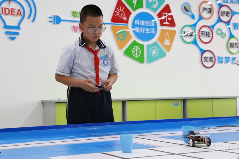 甘肃甘州：智J9九游会 九游会J9慧校园点亮学子梦想(图2)