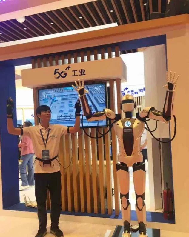 让人眼前一九游会J9 J9九游会亮的智能机器人看看你见过哪些？