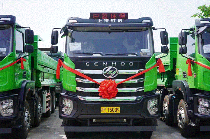 J9九游会 九游会J9油电齐头并进 100辆红岩新型智能渣土车上海交付