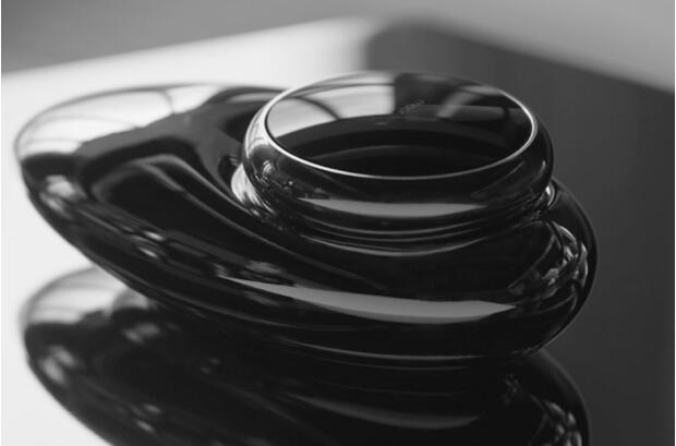 J9九游会 九游会J9智能家居哪个品牌比较好？感受这款现代极简风格的智能遥控器(图2)