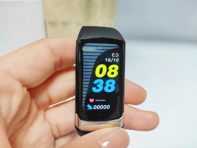 九游会J9 J9九游会智能手环哪款适合新年送老人2022下半年销量前TOP3的智能手环不错(图3) 九游会J9 J9九游会智能手环哪款适合新年送老人2022下半年销量前TOP3的智能手环不错(图3)