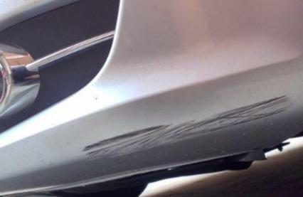 汽车保险杠刮蹭掉漆了有这几个处理方法！J9九游会 九游会J9(图2)