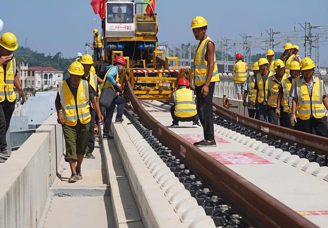 九游会J9 J9九游会沙特600亿高铁项目吓退日德中国果断出手搞定赚了还是赔了？(图20)