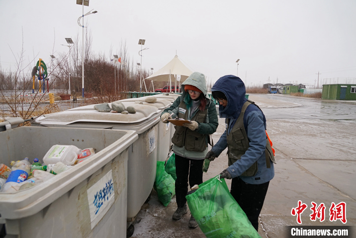 中国民间环保组织关注长江源生态10余年：垃圾减少动物增长九游会J9 J9九游会(图2)