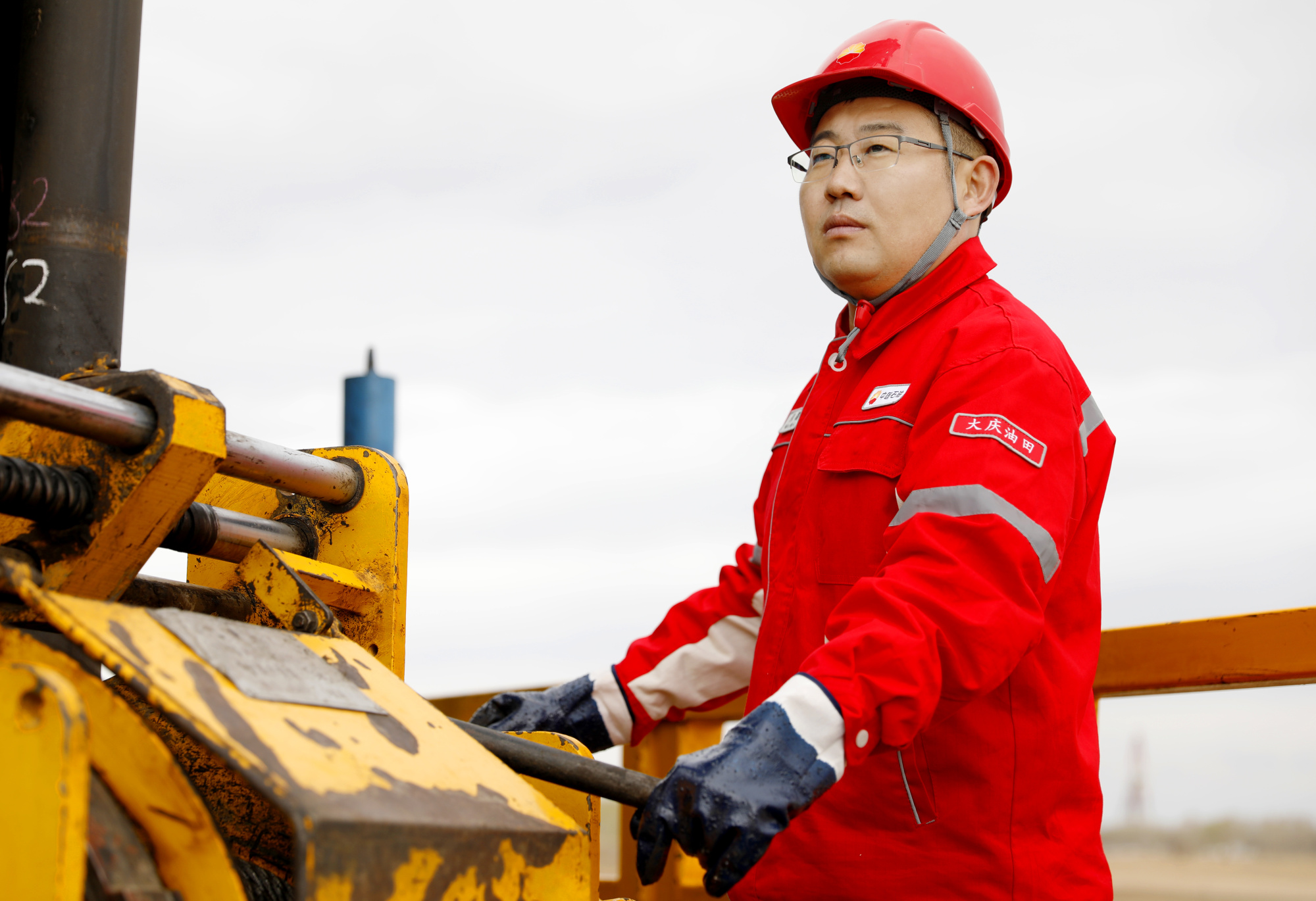 J9九游会 九游会J9中国石油大庆油田：传承铁人志 永铸石油魂(图3)
