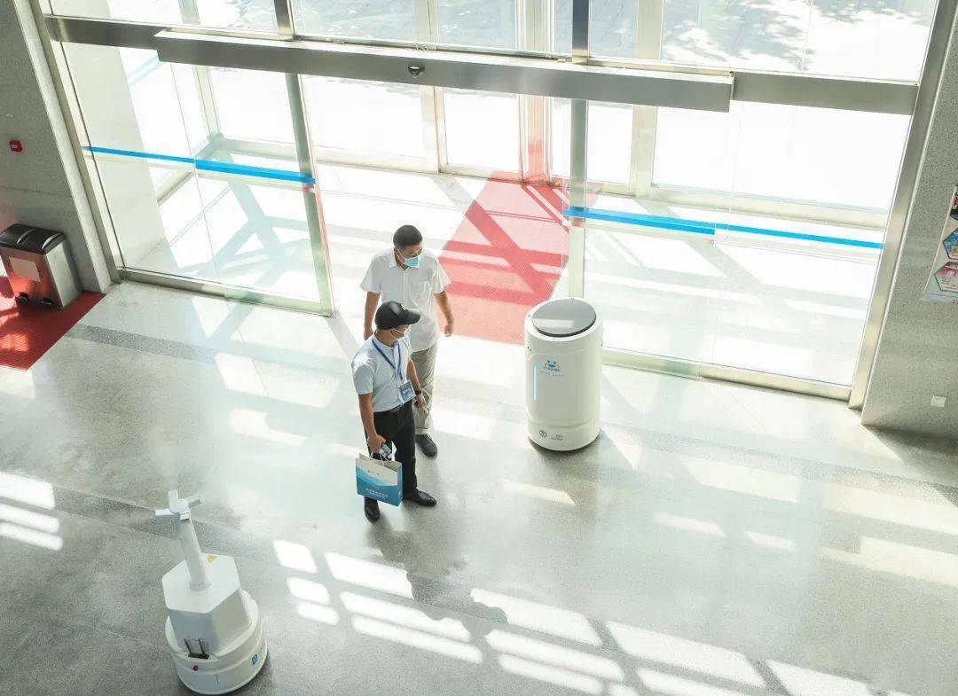 J9九游会 九游会J96款智能环卫产品亮相你听过自动巡航垃圾桶吗?