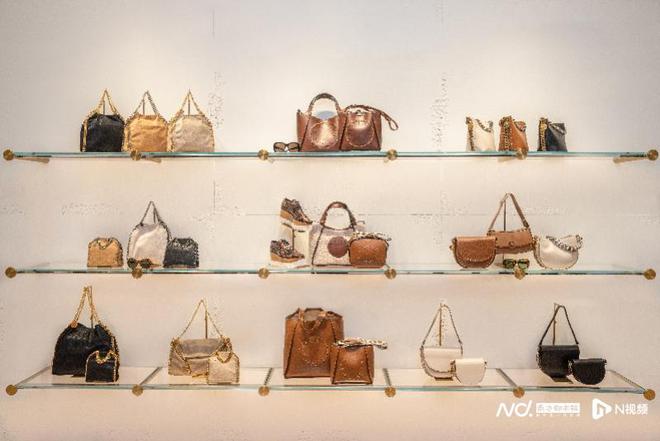 娜然亮九游会J9 J9九游会相Stella McCartney广州首家精品店(图5)