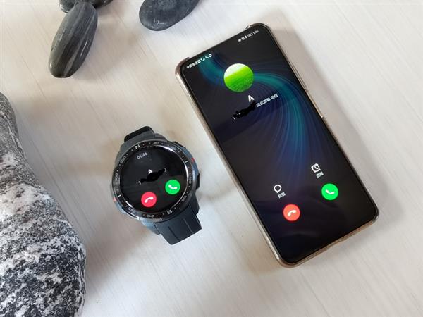 还在犹豫买什么智能手表？盲选这款就对了九游会J9 J9九游会