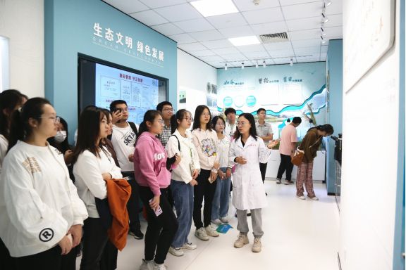 九游会J9 J9九游会山东省济南生态环境监测中心举办环保设施开放活动(图2)