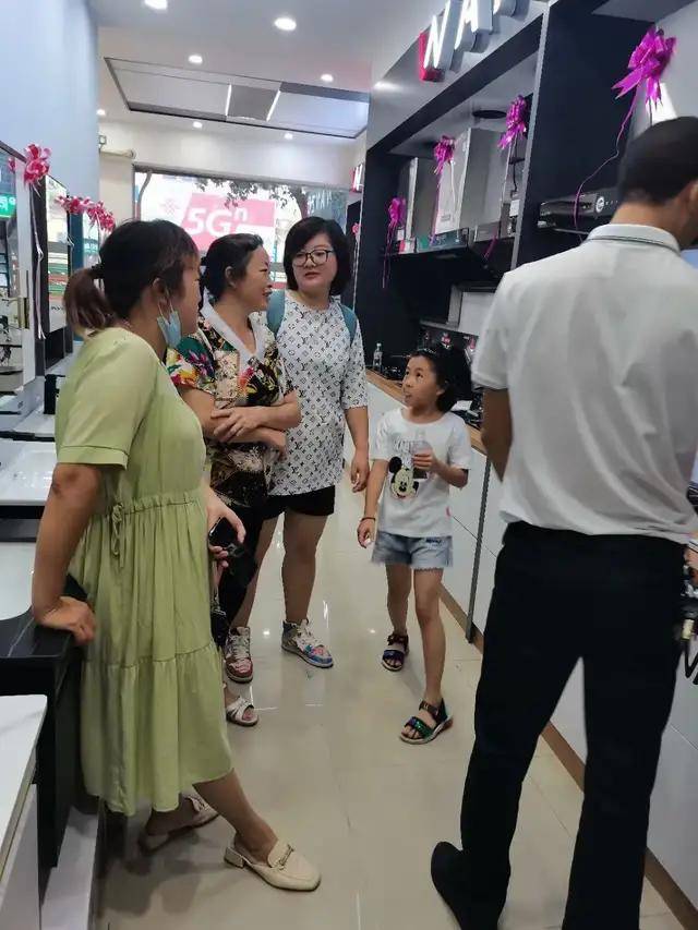 喜讯！J9九游会 九游会J9四川省宜宾市万洲电器专卖店盛大开业(图2)