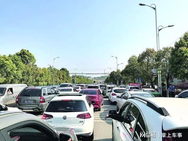 丹东汽车凹陷修复免钣金喷漆技术J9九游会 九游会J9揭秘(图2)