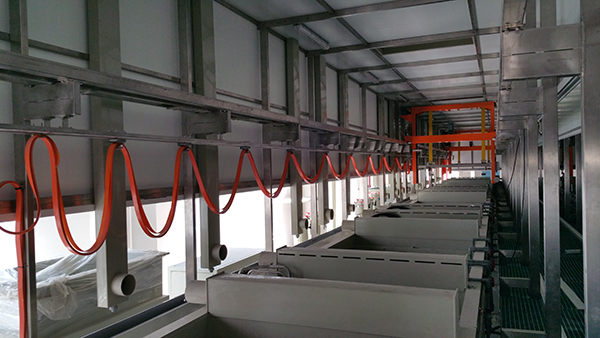 电镀废气处理设备的特点及适用范围(图2) 电镀厂内部车间图片